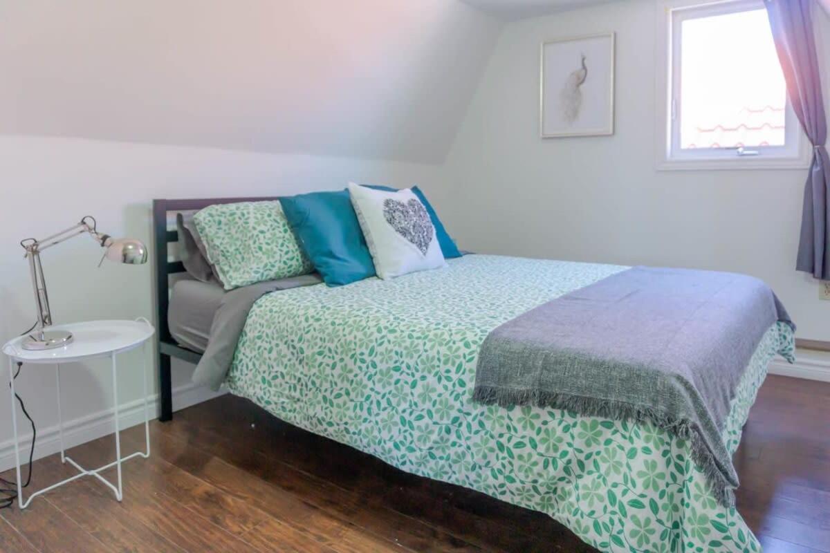 Amazing Location In Saint John 2 Bedroom Modern Parking New Exterior photo